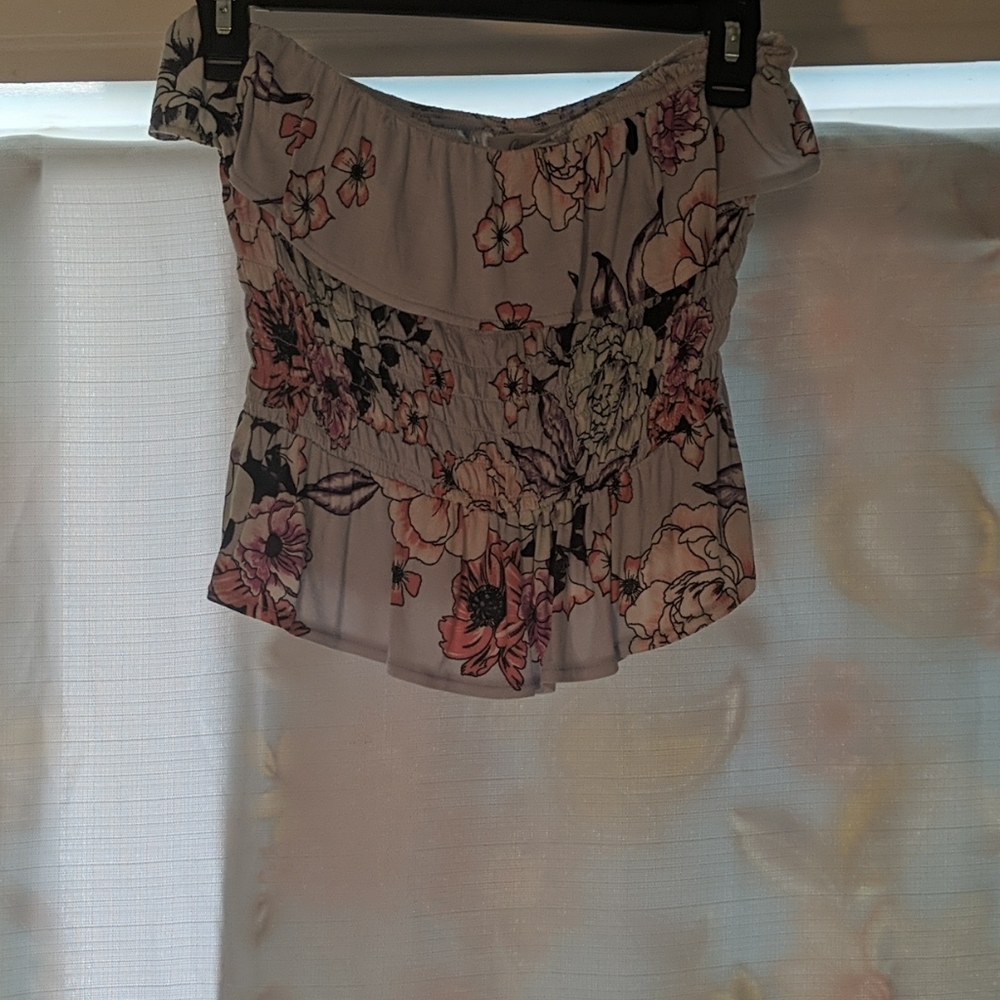 Sleeveless crop top